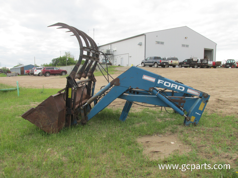 FORD 7413 8FT W/ GRAPPLE